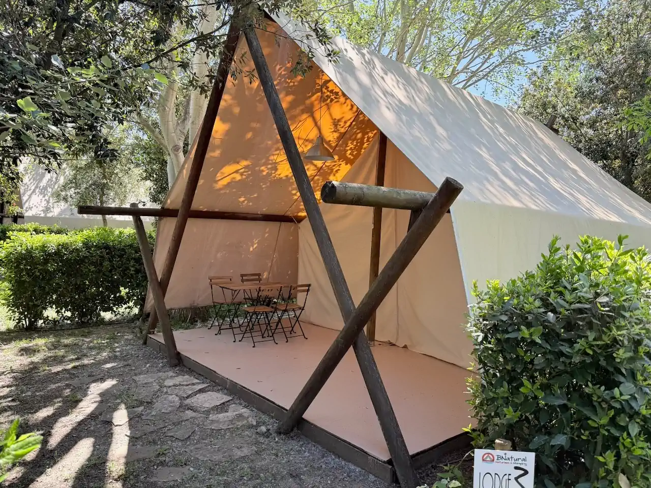 Lodge glamping immerso nella natura toscana