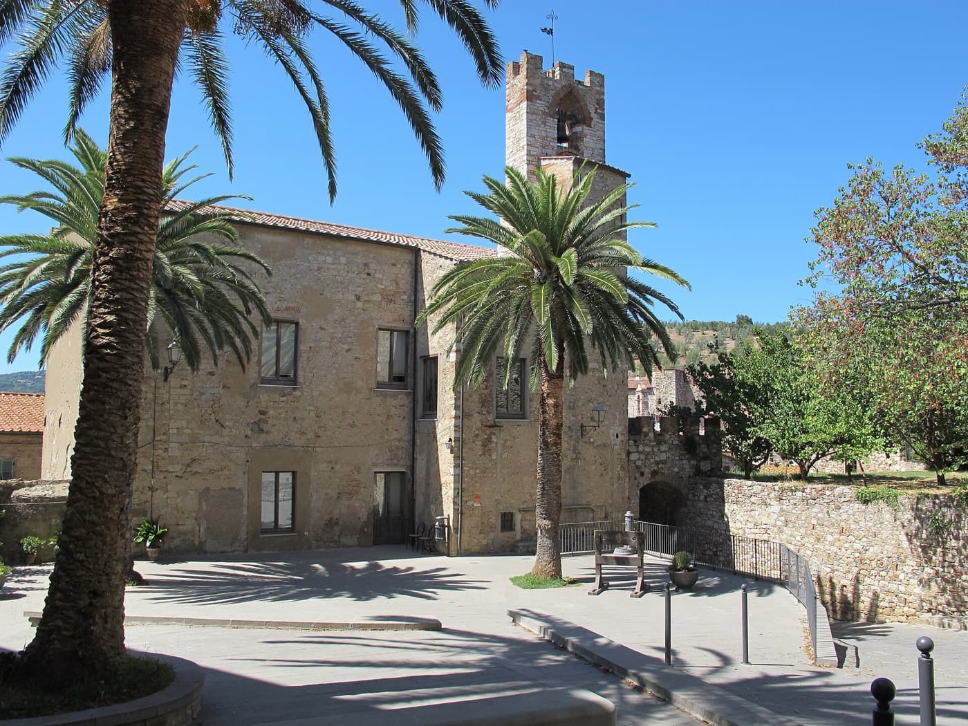 Suvereto